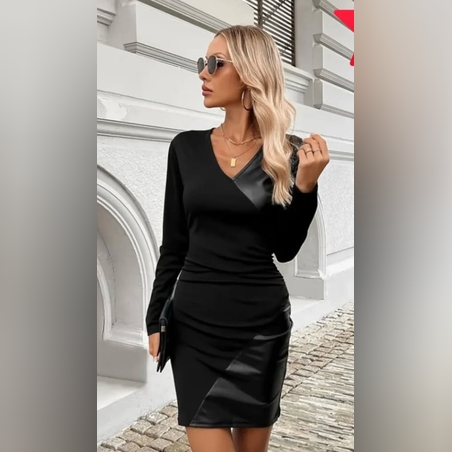 Дамска къса рокля в черно дълъг ръкав с акцент от кожа