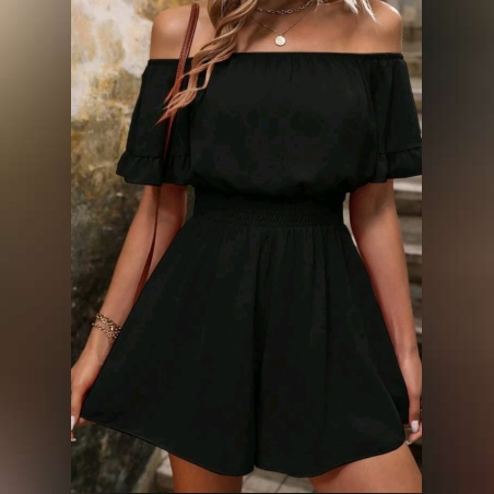 Дамски къс гащеризон в черно