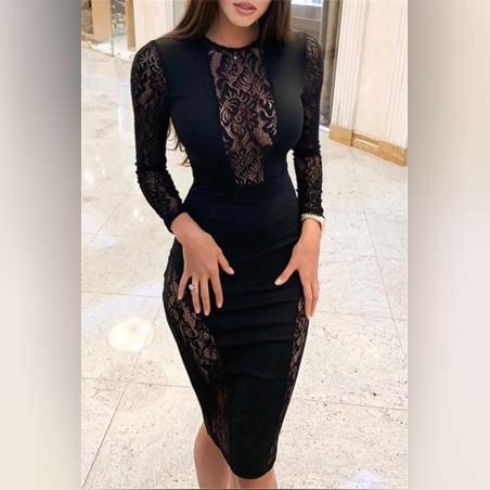 Дамска  елегантна рокля с акцент от дантела в черно