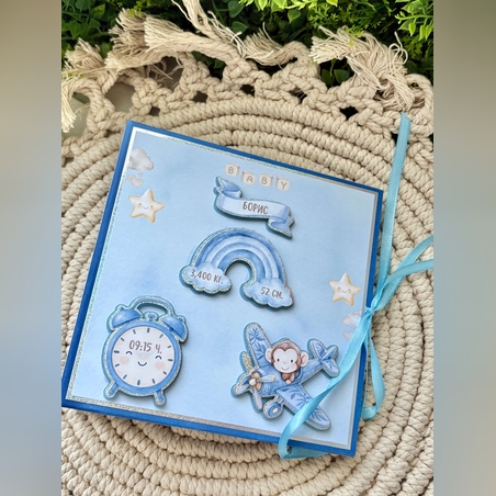 Албум дневник за първата годинка на новородено с животни