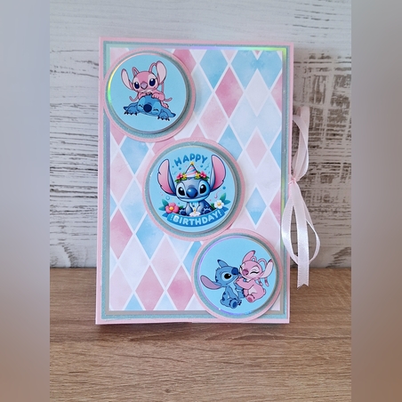 Мини албум картичка с 3D елементи на стич в розово