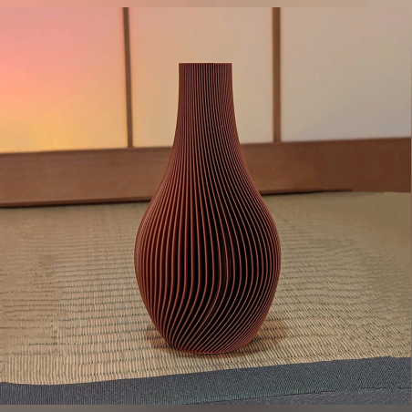 Simple swirl vase