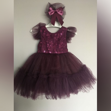 Официална рокля с аксесоар фиба в лилаво