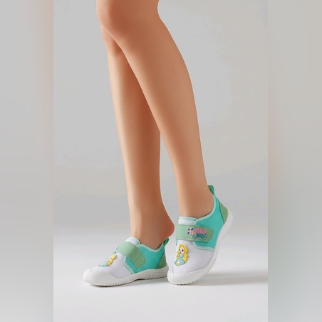 Пантофи за момиче