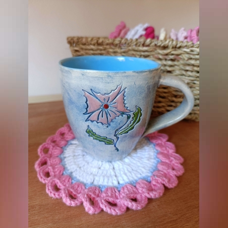 Керамична чаша с цвете