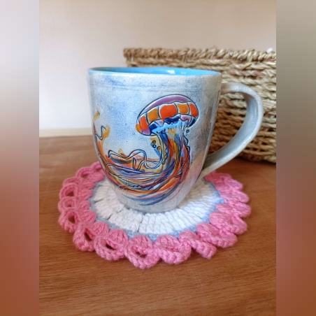 Керамична чаша с медуза