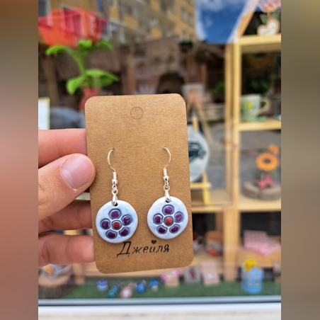 Ръчно изработени керамични обеци с лилави цветя