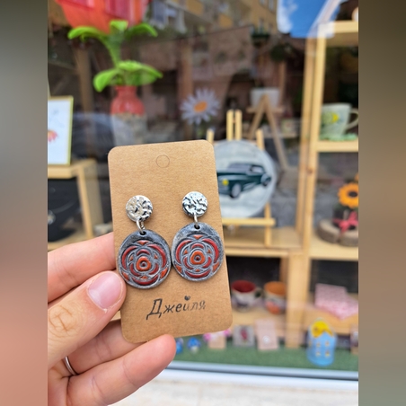 Ръчно изработени керамични обеци с рози