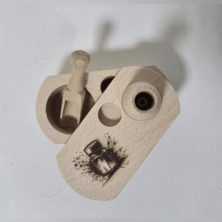 Ръчно изработена солница единична с гравировка -  