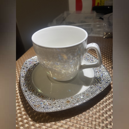 Украсена чаша