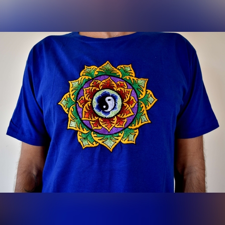 Двоен лотус с Ин и Ян