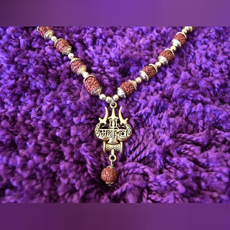 Огърлица с Рудракша семена