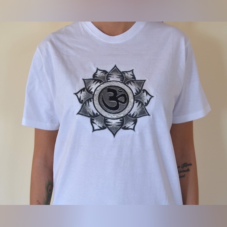 Сив лотус с ОМ