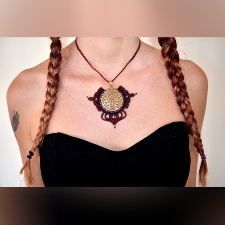 Ръчно плетено колие