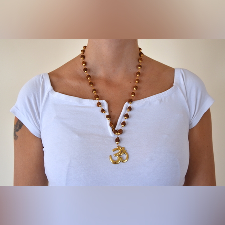 Огърлица с Рудракша семена