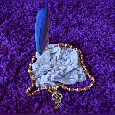 Огърлица с Рудракша семена