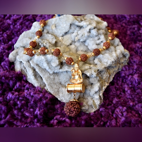 Огърлица с Рудракша семена