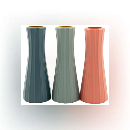 Пластмасова ваза с вертикален релеф 5,5х21,5х8,5см.