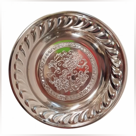 Метална чиния 20см.