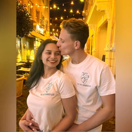 Комплект тениски със сърце и дата