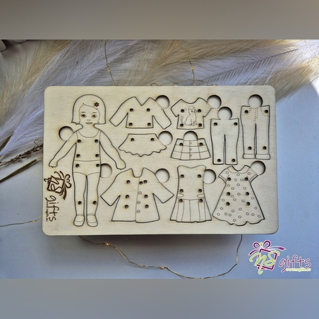 Дървена игра – Облечи куклата