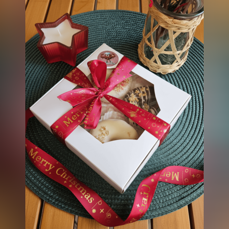 Коледна кутия с 4 донъта