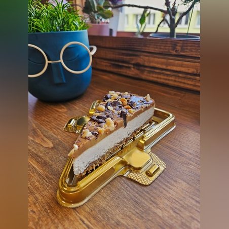 Сникърс торта