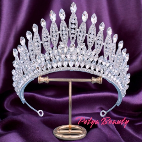 Тиара в сребристо с кристали