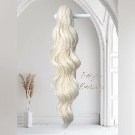 PREMIUM - Луксозна опашка - БЯЛО ПЕПЕЛНО РУСО (НА ВЪЛНИ) с мрежа и ластик