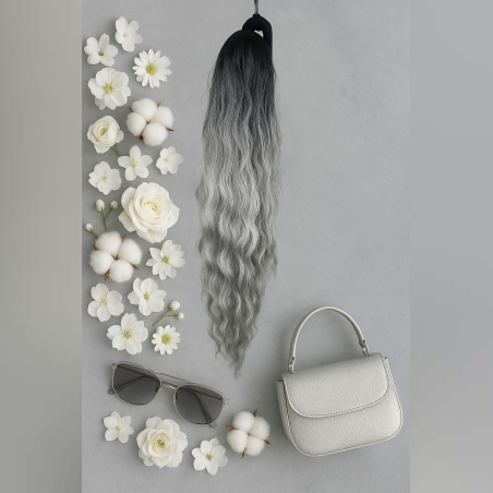 Опашка с шнола в сив цвят с черен корен на вълни