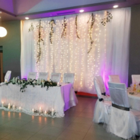 Светеща LED завеса с 400 лампички