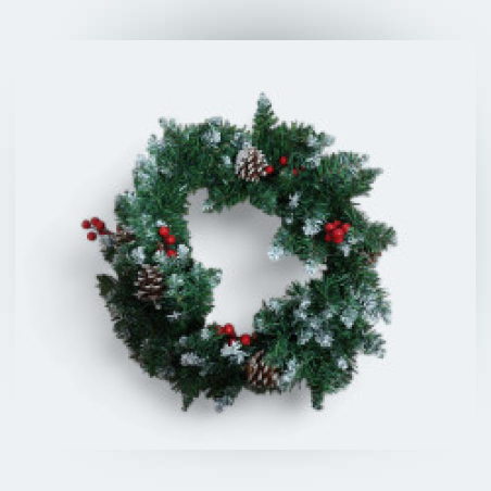 Коледен венец с шишарки и червени плодчета