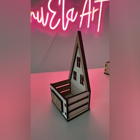 Коледна кутийка- Къща с много прозорчета