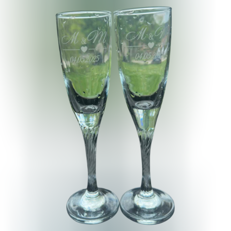 Гравирани сватбени чаши с име