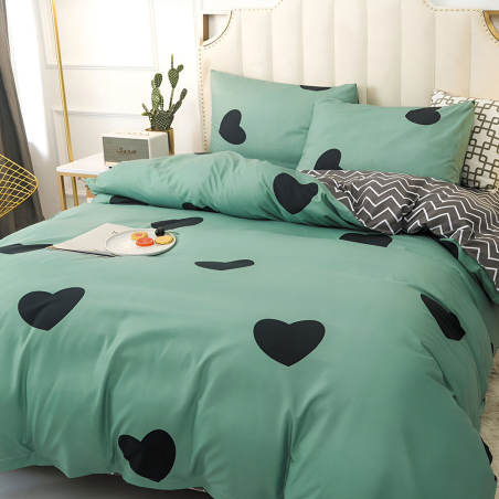 Двулицев спален комплект от 4 части с ластик (за приста) - Зелени сърца