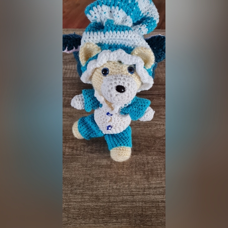 Night bear with hat and pajamas