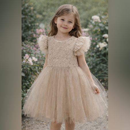 Рокля с тюл и перли в светло бежов цвят