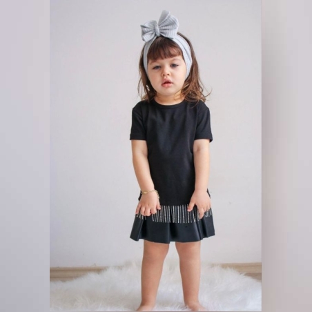 Комплект блуза с камъчета и кожена пола