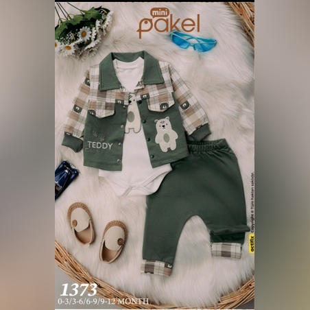 Комплект от 3 части с мече в зелено с каре