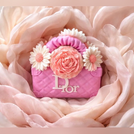 3D чанта аранжирана със сапунени цветя