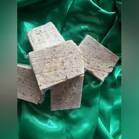 Лечебен билков сапун с невен, лайка и медицинска ружа