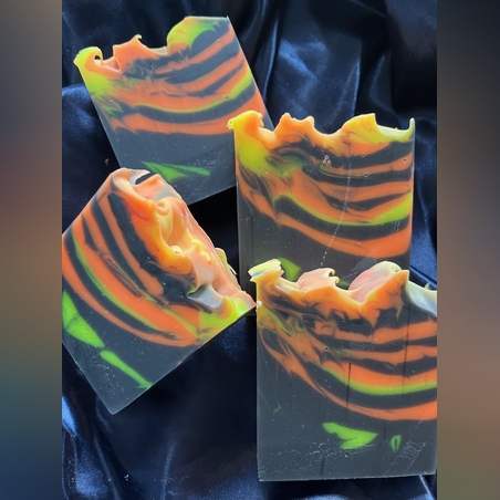 Натурален сапун ”Ябълка и Канела”