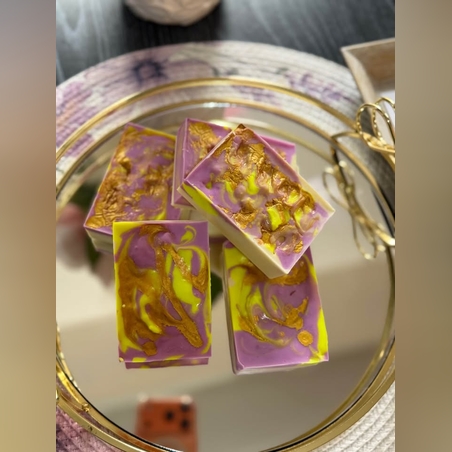 Ръчно изработен сапун „Лилав зюмбюл“