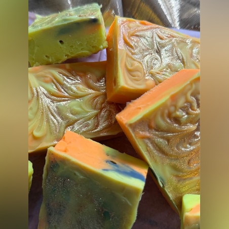 Ръчно изработен сапун “Печена ябълка и канела