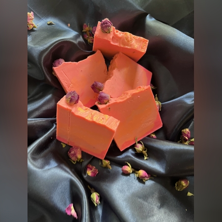 натурален сапун"Розов пламък" с аромат на Кралски Божур