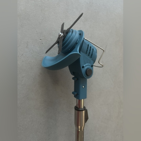 Акумулаторен тример за трева 28V с две батерии 3000mAh, лек и удобен уред за поддържане на градината без кабели