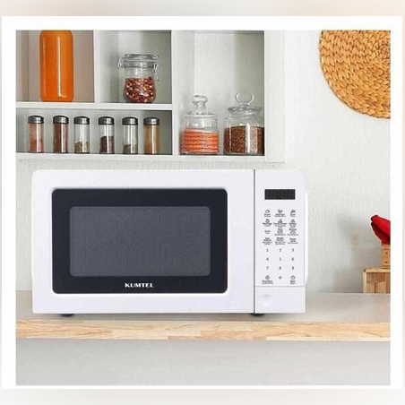 Микровълнова фурна – компактна и удобна за бързо готвене и затопляне