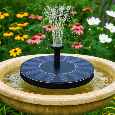 Соларен фонтан с три режима на разпръскване на водата