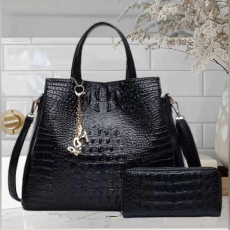 Черна чанта с портфейл, елегантен и практичен комплект за всеки ден