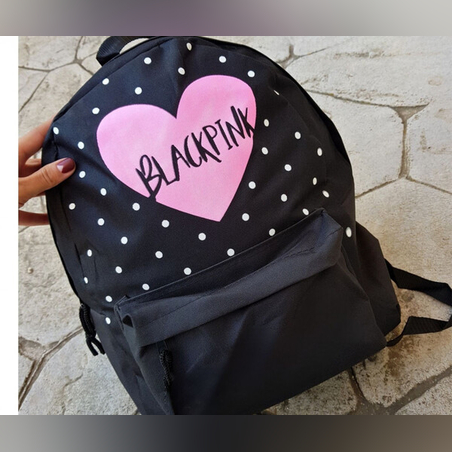 Спортна ученическа раница Blackpink с емблема сърце.